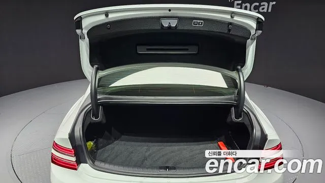 Genesis G80 Бензин 2.5 турбо AWD — Фото автомобиля 20
