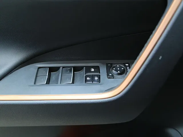 Toyota Wildlander — Фото автомобиля 12