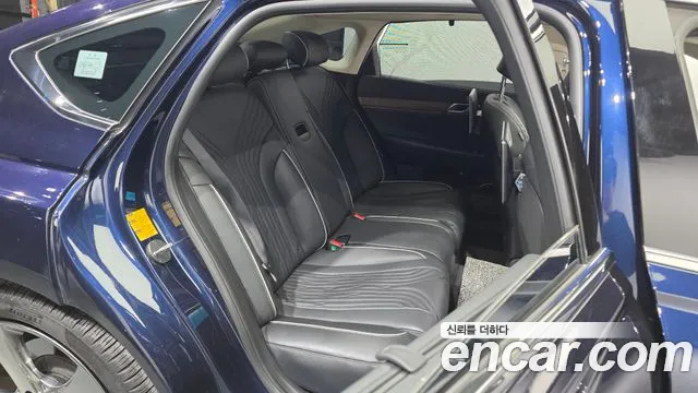 Genesis G80 Бензин 3.5 турбо AWD — Фото автомобиля 24