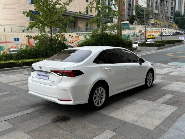 Toyota Corolla — Фото автомобиля 5