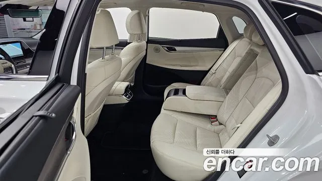 Hyundai Grandeur Grandeur (New) — Фото автомобиля 12