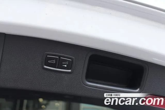 Porsche Macan — Фото автомобиля 16