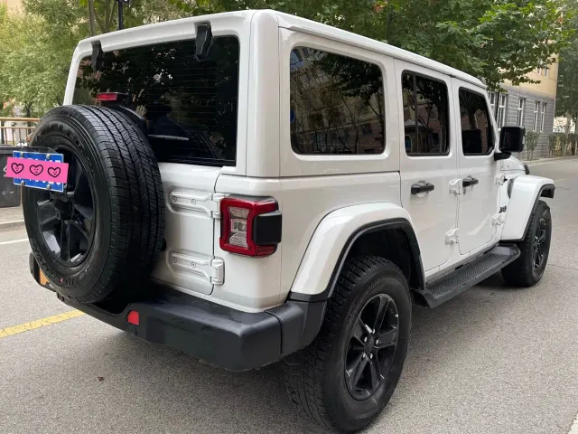 Jeep Wrangler — Фото автомобиля 3