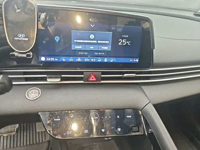 Hyundai Elantra — Фото автомобиля 12