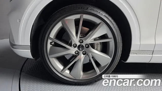Genesis GV70 — Фото автомобиля 5