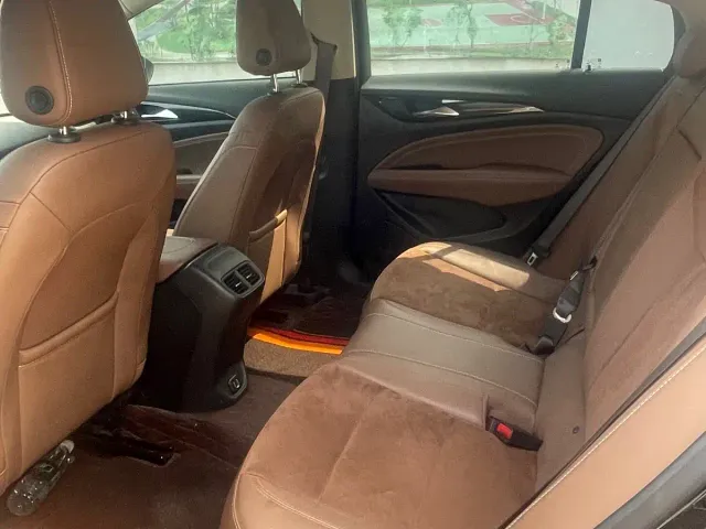 Buick Regal — Фото автомобиля 5