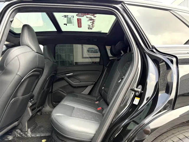 Audi Audi Q6L e-tron 2025 Extended Range Edition — Фото автомобиля 5