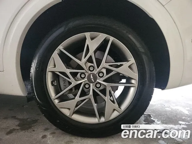 Genesis GV70 — Фото автомобиля 5