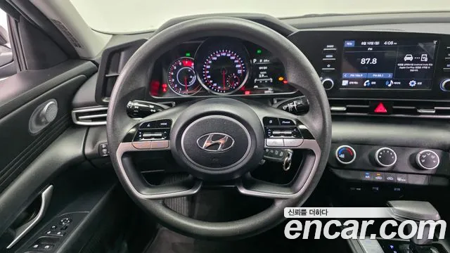 Hyundai AVANTE Avante (CN7) — Фото автомобиля 13