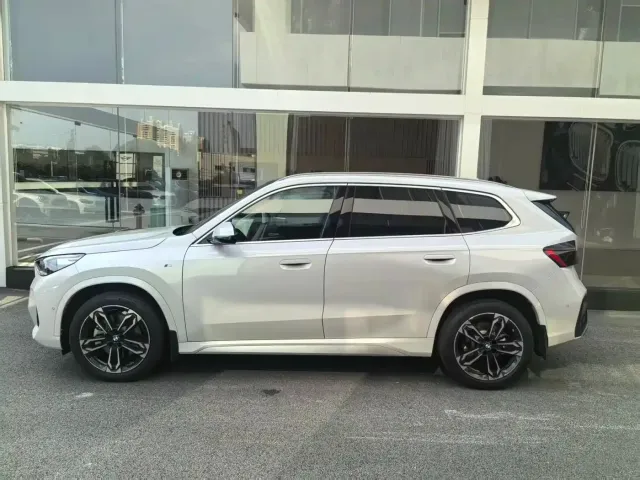 BMW BMW X1 2023 sDrive25Li M Sport Package — Фото автомобиля 2