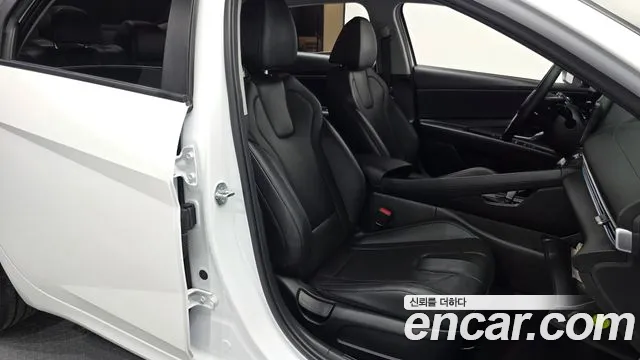Hyundai AVANTE Новый Avante (CN7) — Фото автомобиля 22