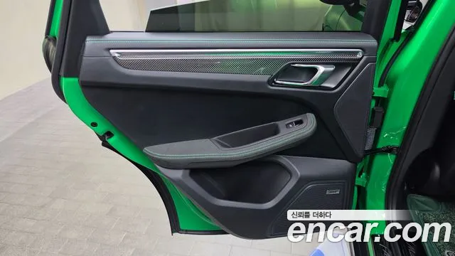 Porsche Macan — Фото автомобиля 14