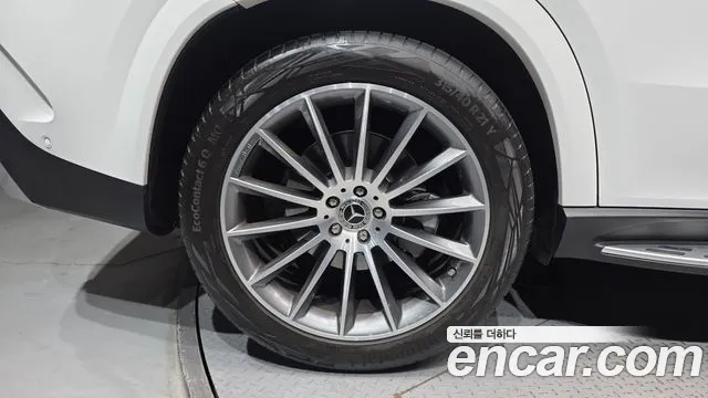 Mercedes-Benz GLE-Class — Фото автомобиля 5