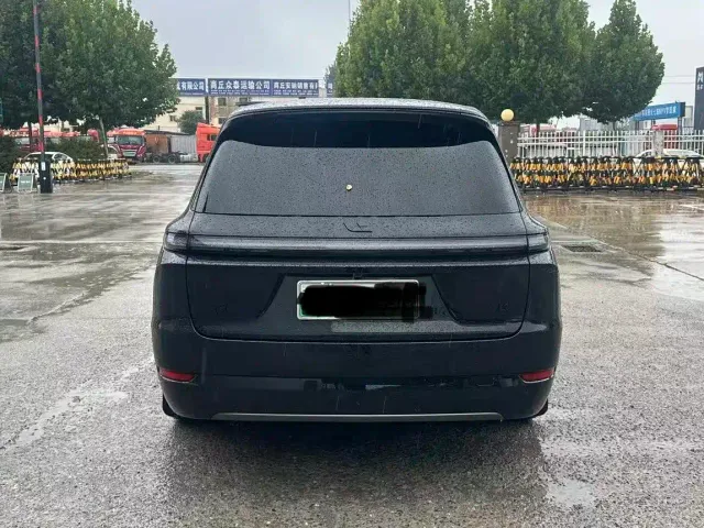 Li Auto L9 — Фото автомобиля 9