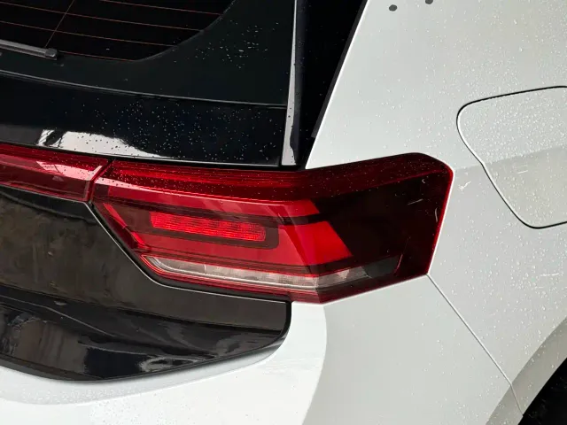 Volkswagen ID.3 — Фото автомобиля 10