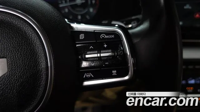 Kia Canival Carnival 4 поколение Бензин 9 мест Signature — Фото автомобиля 17