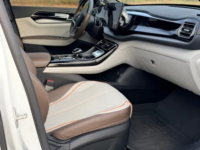 BYD Qin PLUS — Фото автомобиля 10