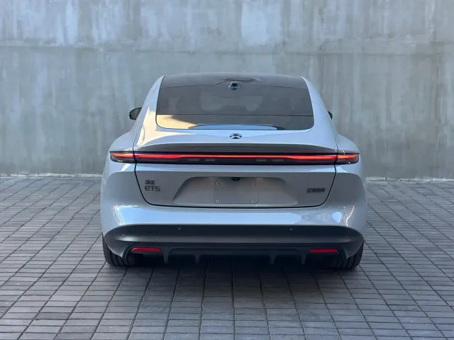 Nio ET5 — Фото автомобиля 5