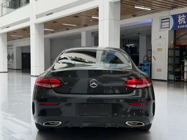 Mercedes-Benz C-Class — Фото автомобиля 3