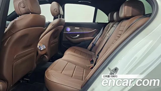 Mercedes-Benz E-Class W213 — Фото автомобиля 25