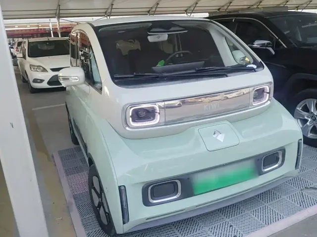 Baojun KiWi EV — Фото автомобиля 3