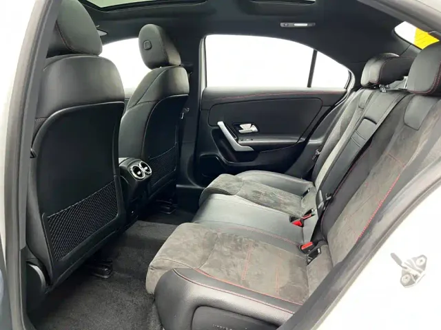 Mercedes-Benz A-Class — Фото автомобиля 14
