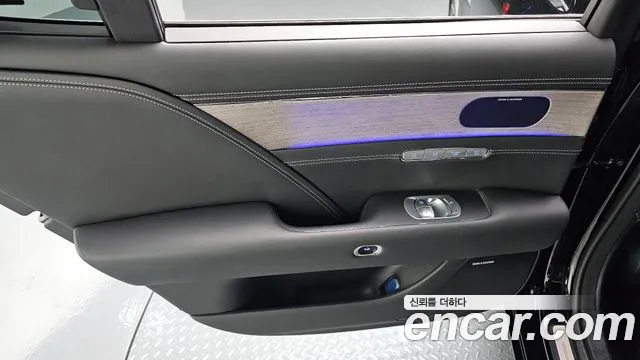 Genesis G90 Бензин 3.5 турбо AWD — Фото автомобиля 22