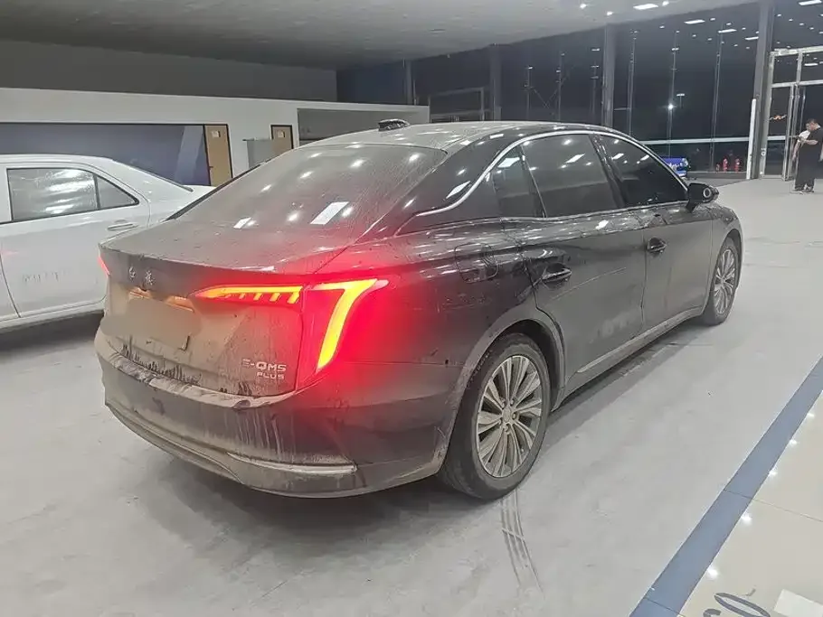 Hongqi Hongqi E-QM5 2024 Model 610km PLUS — Фото автомобиля 3