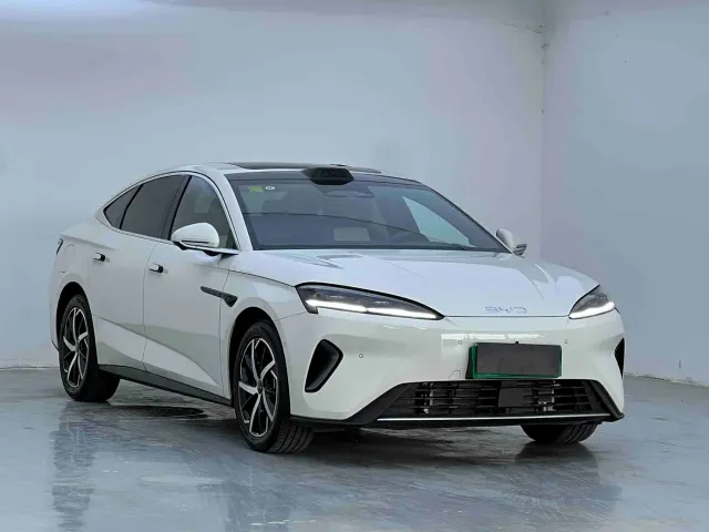 BYD Seal 07 DM-i — Фото автомобиля 3