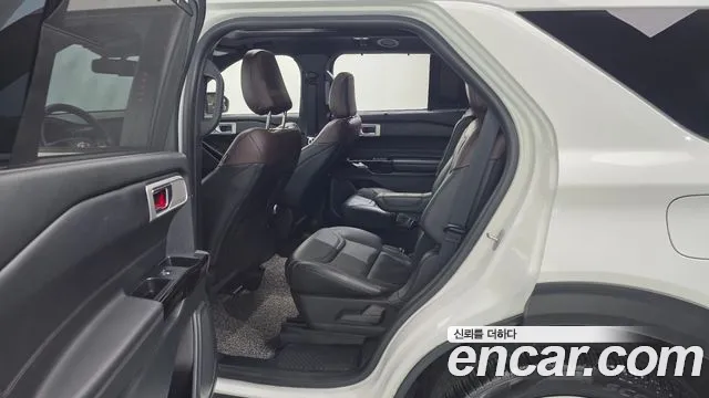 Ford Explorer 6th Gen — Фото автомобиля 17