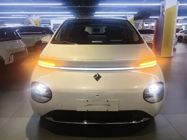 Baojun Cloud — Фото автомобиля 2
