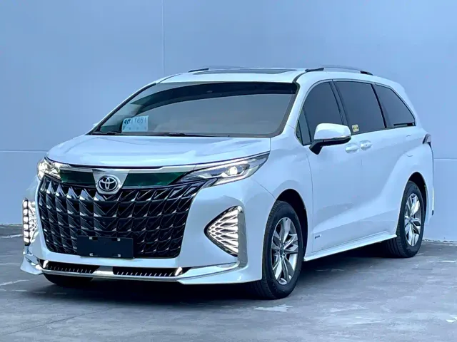 Фотография автомобиля — Toyota Sienna