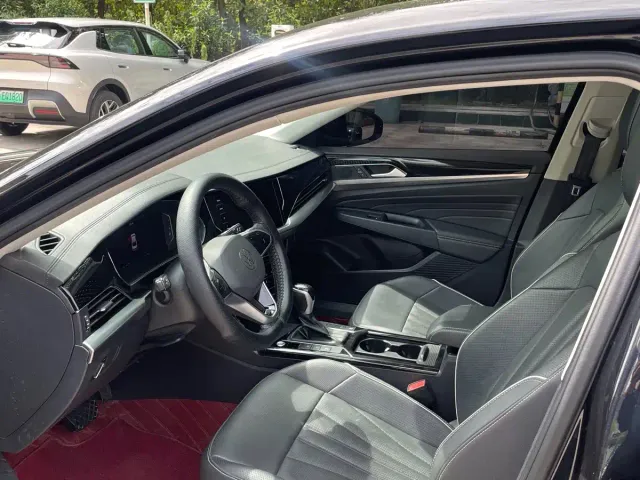 Volkswagen Passat — Фото автомобиля 7