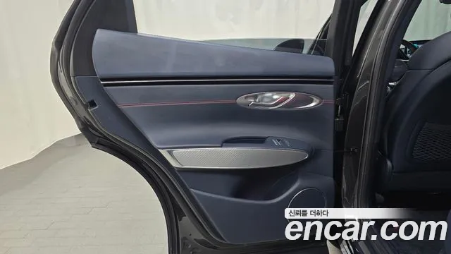 Genesis GV70 — Фото автомобиля 14
