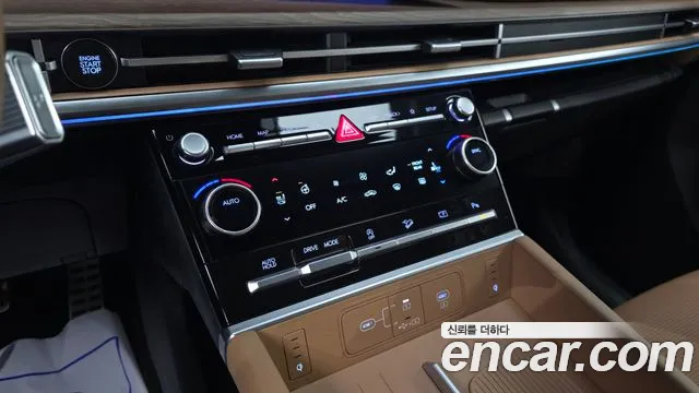 Hyundai Santafe Santa Fe (MX5) Бензин 2.5T 2WD — Фото автомобиля 16
