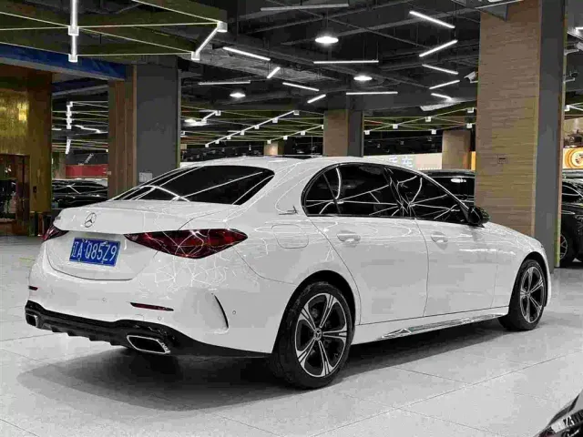 Mercedes-Benz C-Class — Фото автомобиля 4