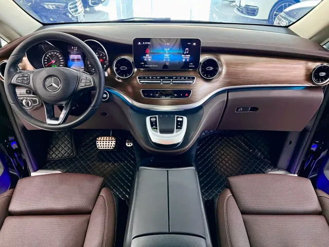 Mercedes-Benz V-Class — Фото автомобиля 9