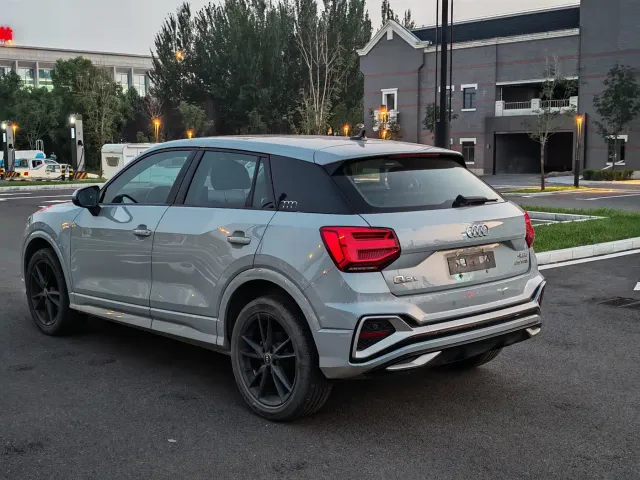 Audi Q2L — Фото автомобиля 9