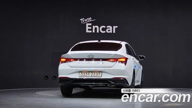 Hyundai Avante — Фото автомобиля 4