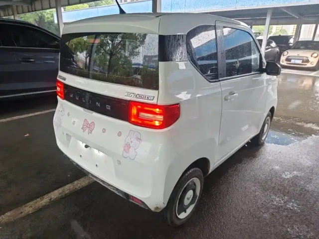 Wuling Hongguang Mini EV — Фото автомобиля 6