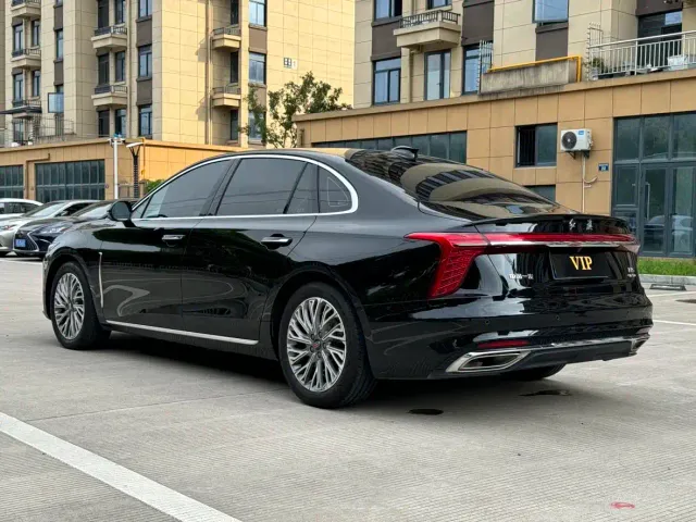 Hongqi H5 — Фото автомобиля 16