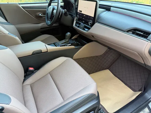Lexus ES — Фото автомобиля 7