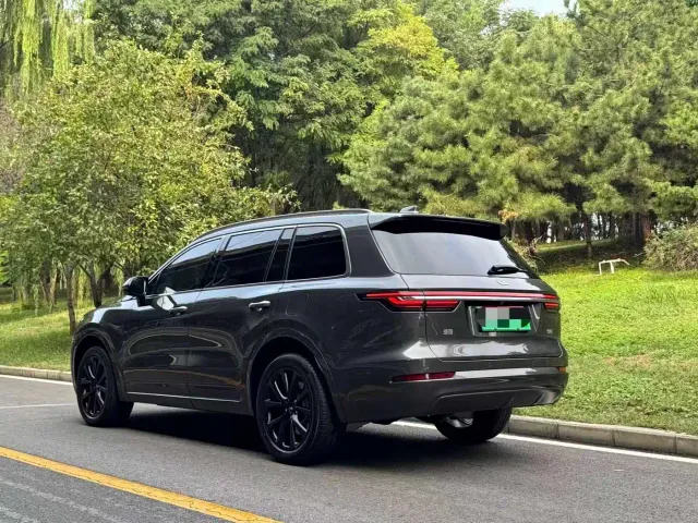 Li Auto ONE — Фото автомобиля 5