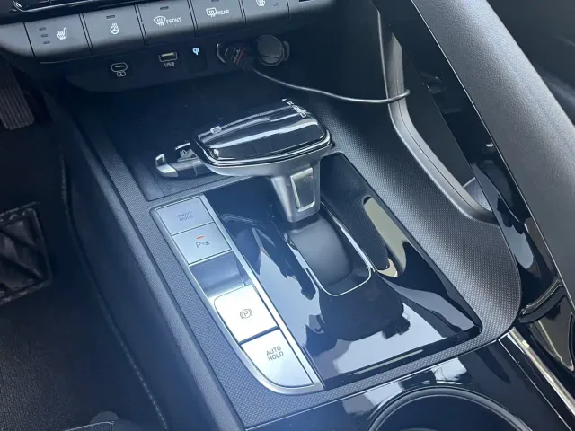 Hyundai Elantra — Фото автомобиля 11