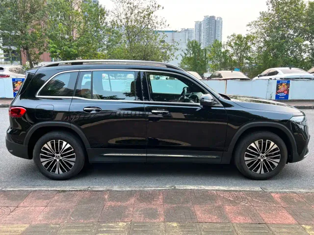 Mercedes-Benz EQB — Фото автомобиля 4
