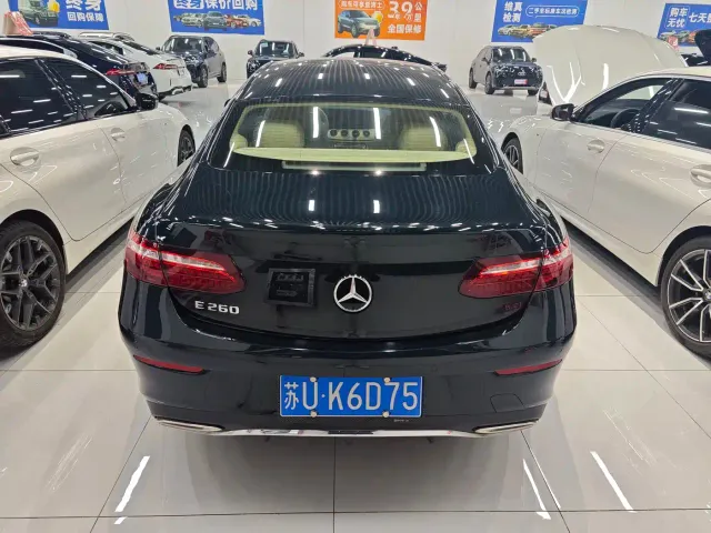 Mercedes-Benz E-Class — Фото автомобиля 6