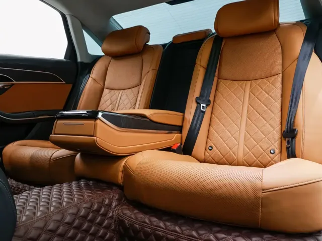 Audi A8 — Фото автомобиля 12