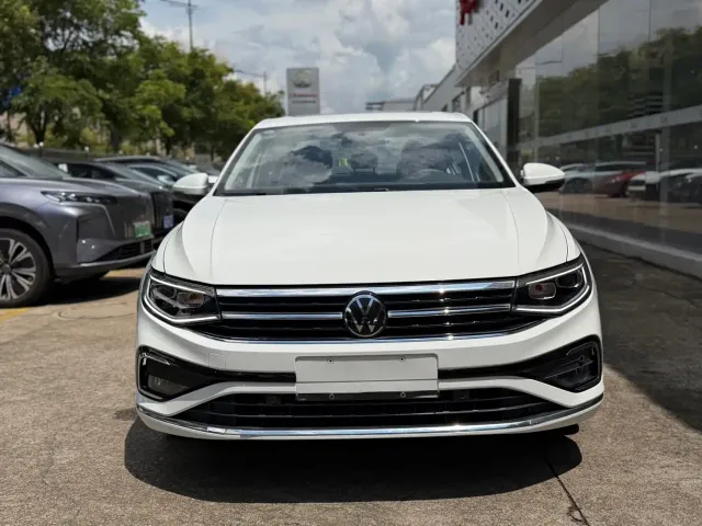 Volkswagen Bora — Фото автомобиля 3