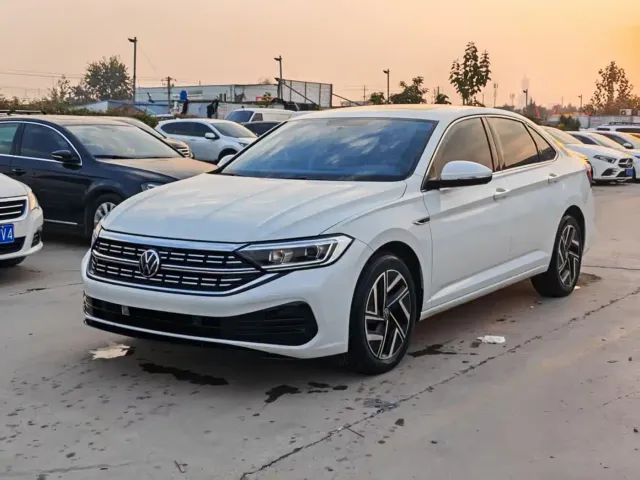 Фотография автомобиля — Volkswagen Sagitar