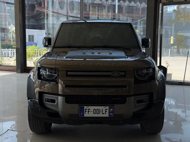 Land Rover Defender — Фото автомобиля 2